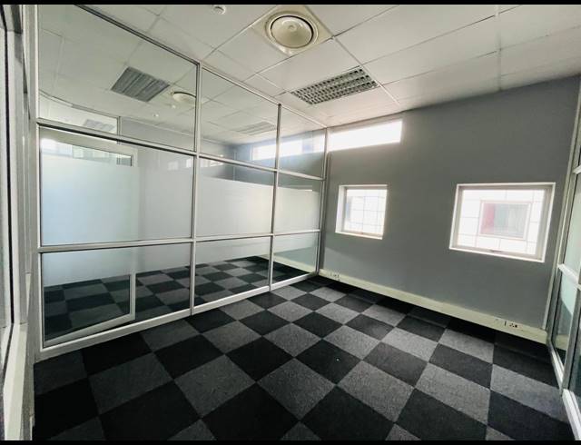 2,002M² OFFICE TO LET IN GLEN AUSTIN AH